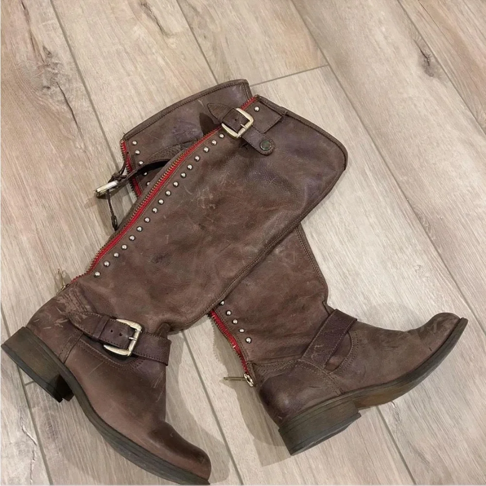 Steve Madden Brown Boots